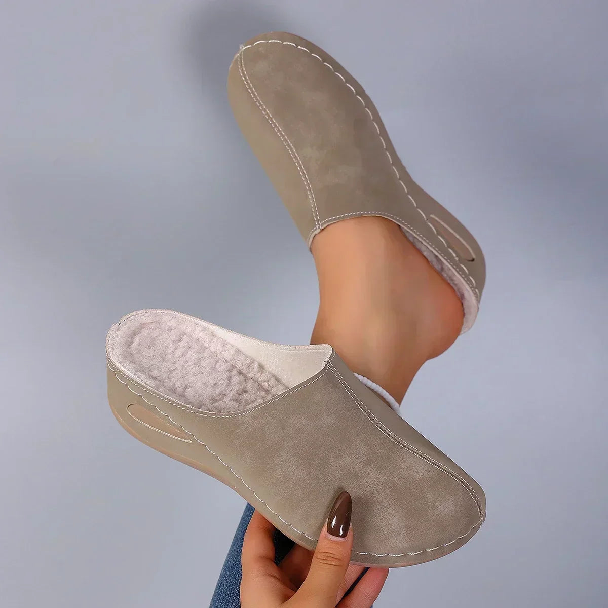Shirley ergonomic comfort slippers in brown